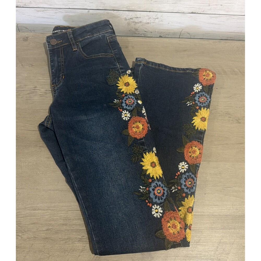Ashley Mason Premium Floral Embroidered Bootcut Jeans. 0/24